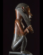 Statue cultuelle Biteki assis - Bembe - RDC Zaire