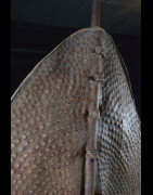 Bouclier en cuir repoussé - Nuer - Doudan du Sud / Ethiopie