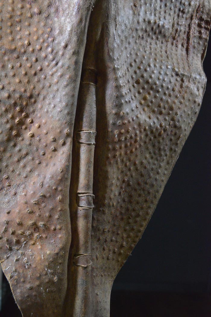 Bouclier en cuir repoussé - Nuer - Doudan du Sud / Ethiopie