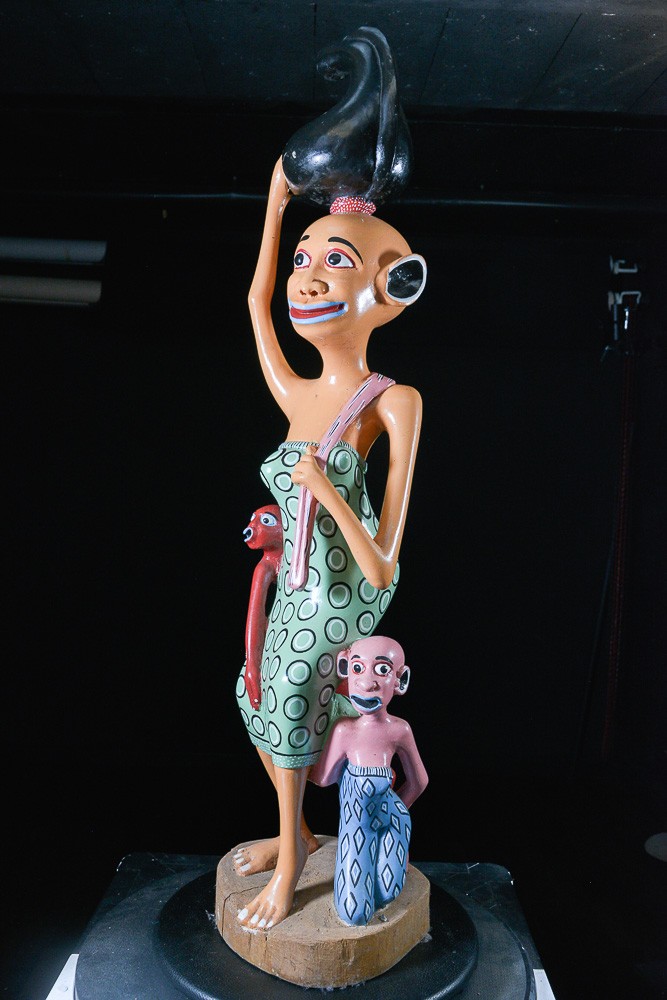 Sculpture Shetani Femme et enfants - Agostino Malaba - Makonde
