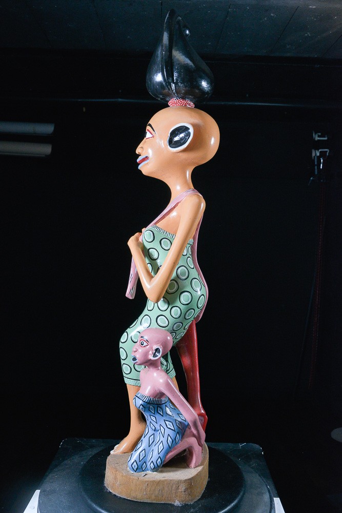 Sculpture Shetani Femme et enfants - Agostino Malaba - Makonde