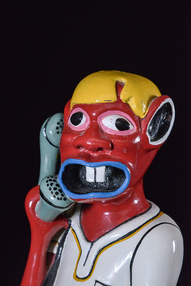 Sculpture Shetani Homme Au Télephone - Agostino Malaba - Makonde