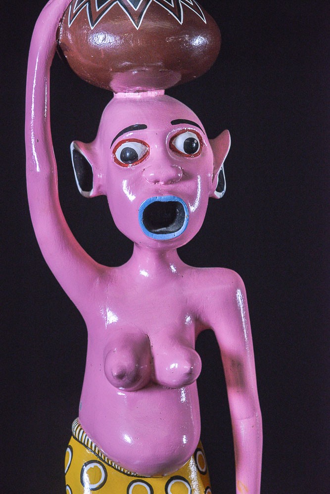 Sculpture Shetani Femme Avec Canne - Agostino Malaba - Makonde