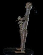 Statuette en alliage de bronze - Verre / Were - Nigeria Cameroun