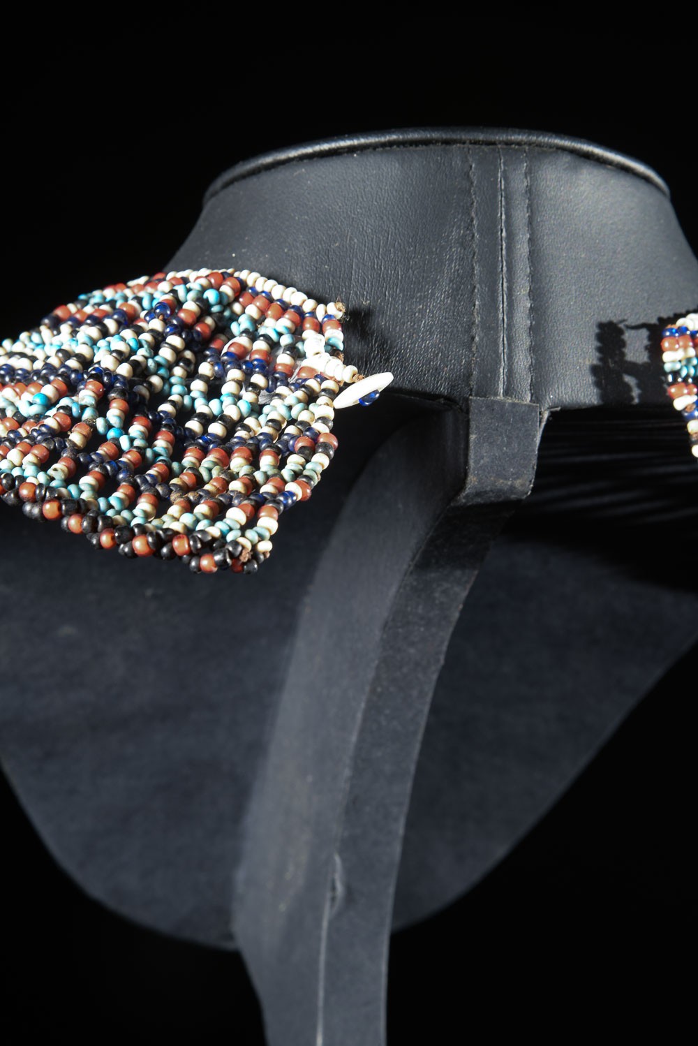 Parure de femme en perles - Zoulou - Afrique du Sud / Bostwana