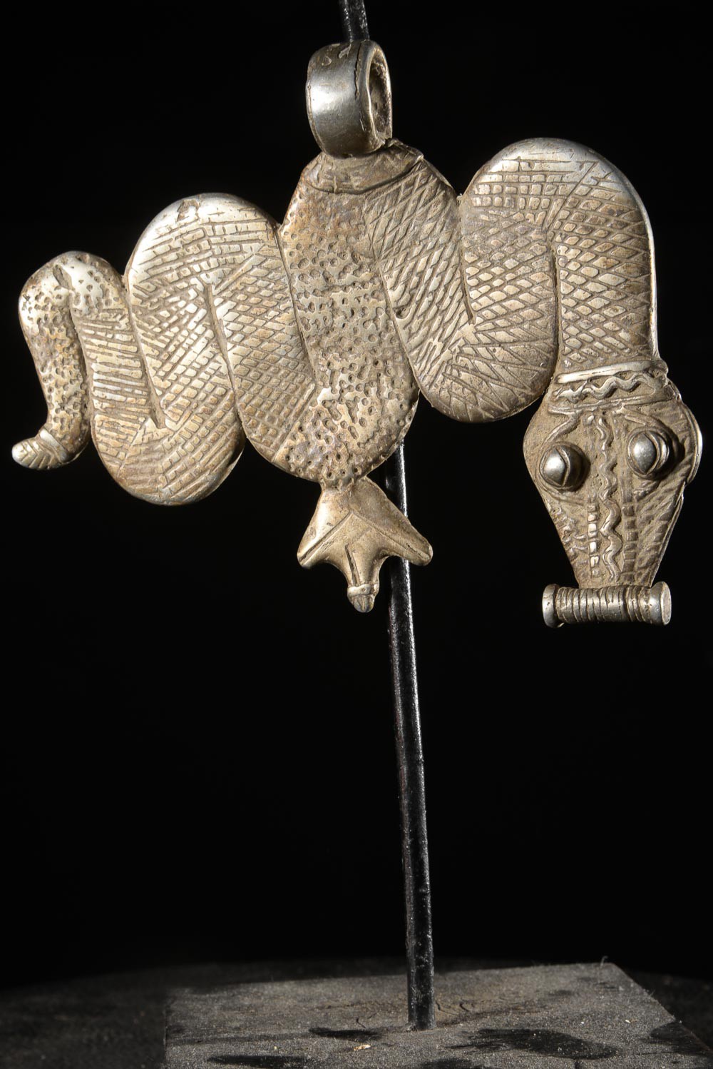 Pendentif serpents Debira en aluminium - Gan - Burkina Faso
