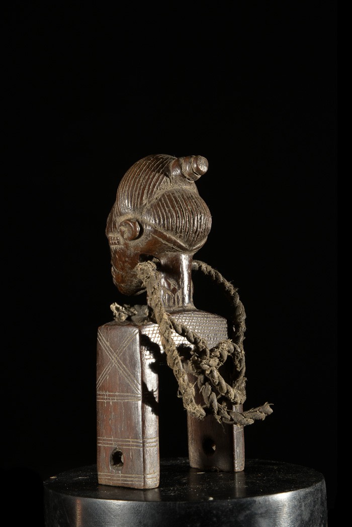 Etrier de poulie a tisser - Baoule - Côte d'Ivoire
