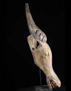 Masque zoomorphe Buffle - Bamoun / Babungo - Cameroun