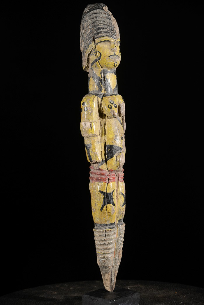 Statuette feminine polychrome Edjo - Urhobo - Nigeria