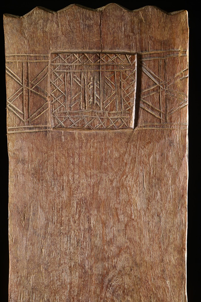 Plaque de lit sculptee - Peul - Niger - Objets usuels