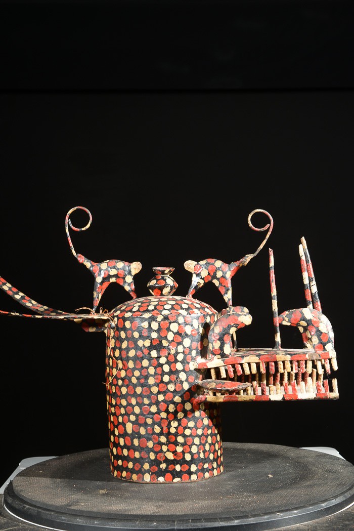 Masque cracheur de feu Poniugo en fer peint - Senoufo / Kouflo - Côte d'Ivoire