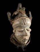 Masque Mbuya de style Katundu - Pende - RDC Zaire
