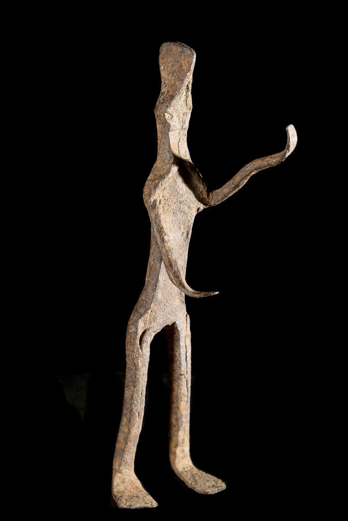 Figure rituelle en fer noir - Mumuyé - Nigéria