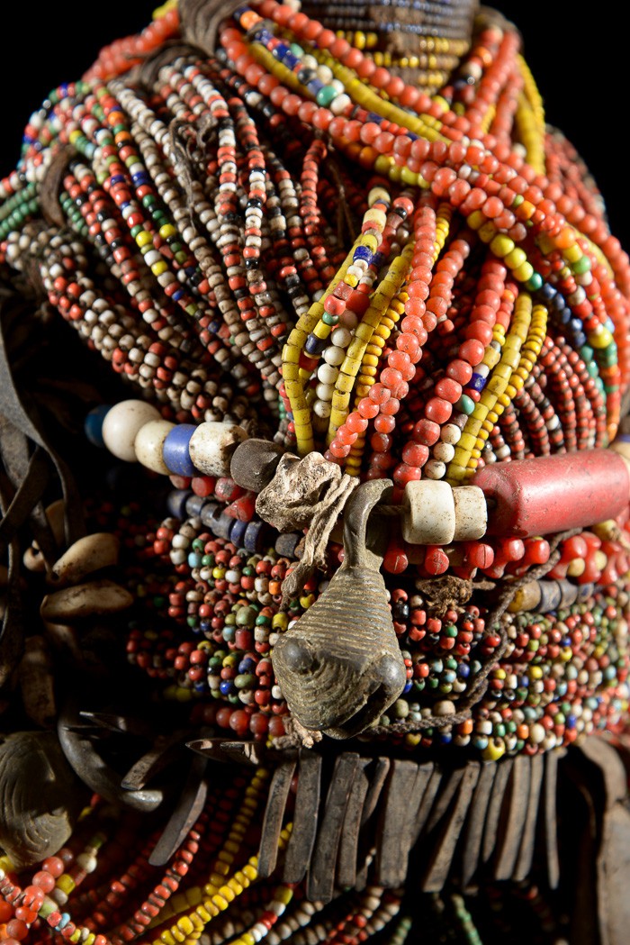 Poupee de fertilité perlée Ham Pilu - Fali - Cameroun