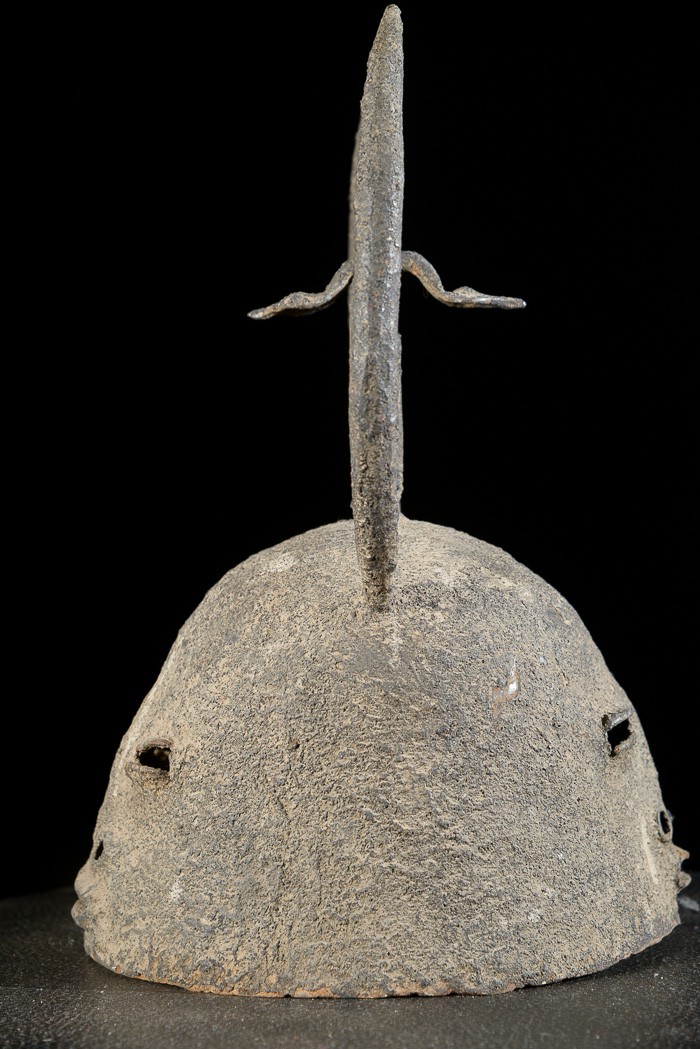 Casque en fer noir - Dogon - Mali