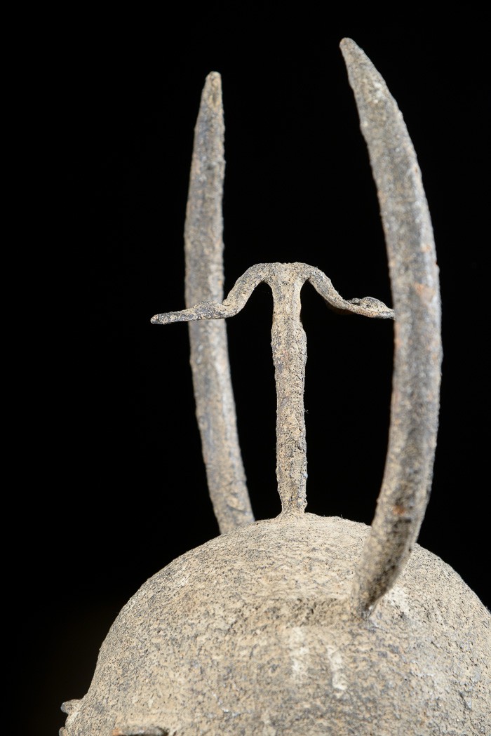 Casque en fer noir - Dogon - Mali