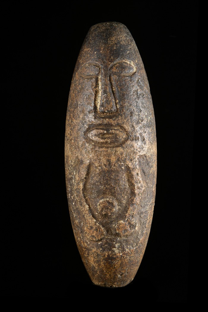 Pierre Funeraire sculptée en grès - Mambila - Nigeria