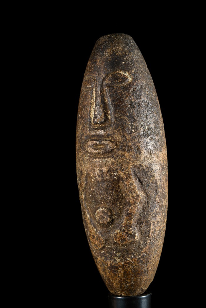 Pierre Funeraire sculptée en grès - Mambila - Nigeria