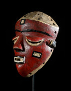 Masque Mbuya de style Katundu - Pende - RDC Zaire