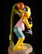 Sculpture Shetani Homme Jaune - George Lilanga - Makonde