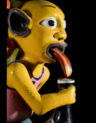 Sculpture Shetani Homme Jaune - George Lilanga - Makonde