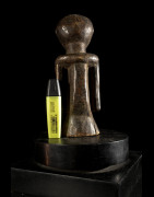 Statue cultuelle masculine - Kusu - RDC Zaire
