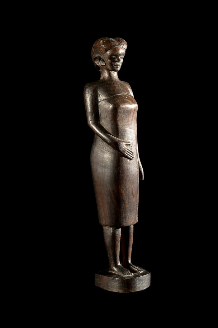 Statue féminine colon Kwere / Zaramo - Tanzanie
