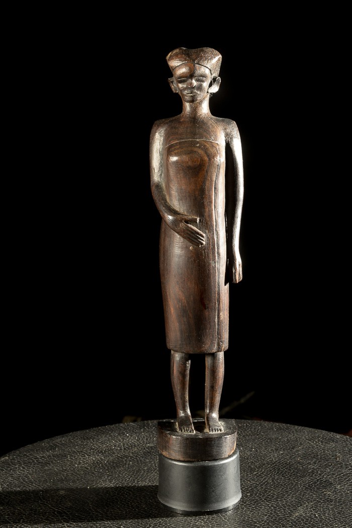 Statue féminine colon Kwere / Zaramo - Tanzanie
