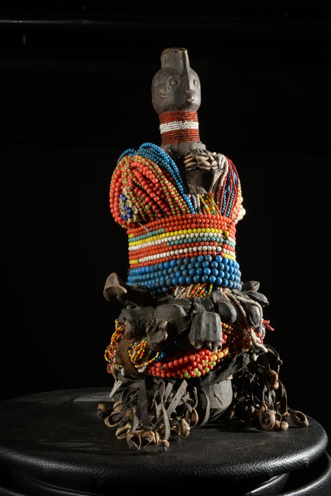 Poupee Namji Dowayo - Nigeria / Cameroun - Poupee perles africaines