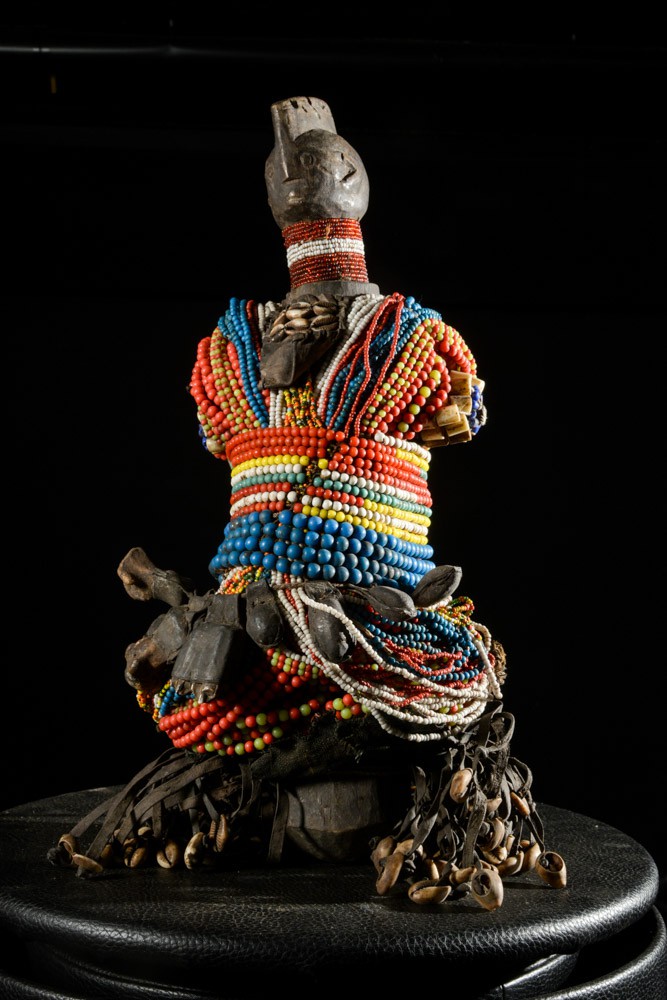 Poupee Namji Dowayo - Nigeria / Cameroun - Poupee perles africaines