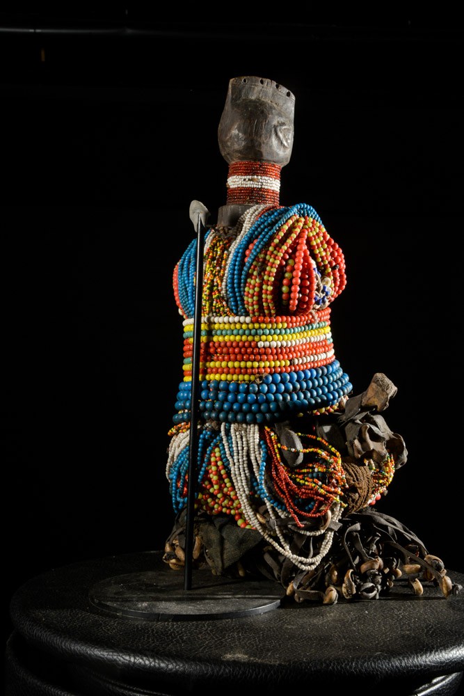 Poupee Namji Dowayo - Nigeria / Cameroun - Poupee perles africaines
