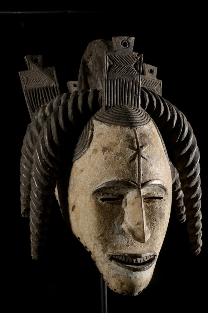Masque Agbogho Mmuo - Igbo / Ibo - Nigeria