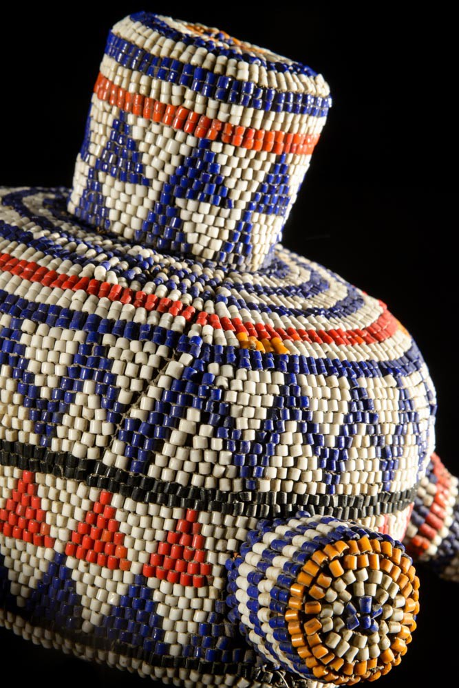 Coiffe perlée de chef - Pende / Yaka / Suku - RDC Zaire