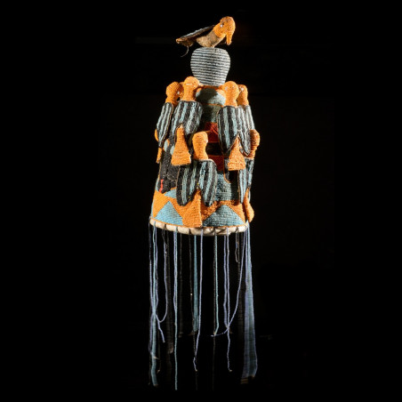 Coiffe Ade ou Adenla avec rideau de perles - Yoruba - Nigeria