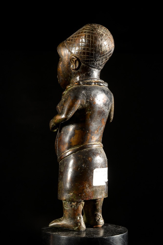 Nain de cour ou Fou du roi en bronze - Bini - Nigeria - Bronzes d’ife