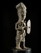 Oba en tenue de guerre - Bini Edo - Benin - Bronzes du Benin