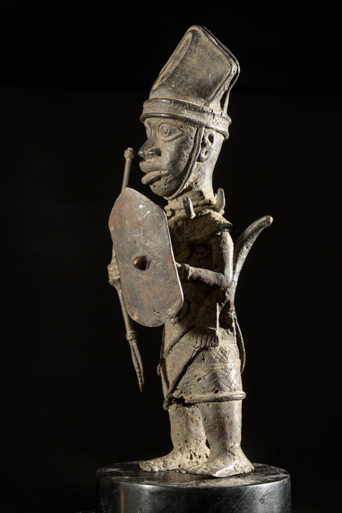 Oba en tenue de guerre - Bini Edo - Benin - Bronzes du Benin