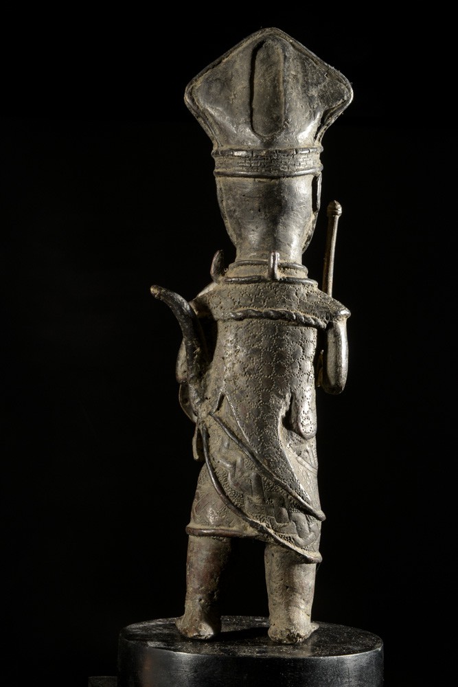 Oba en tenue de guerre - Bini Edo - Benin - Bronzes du Benin