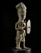 Oba en tenue de guerre - Bini Edo - Benin - Bronzes du Benin