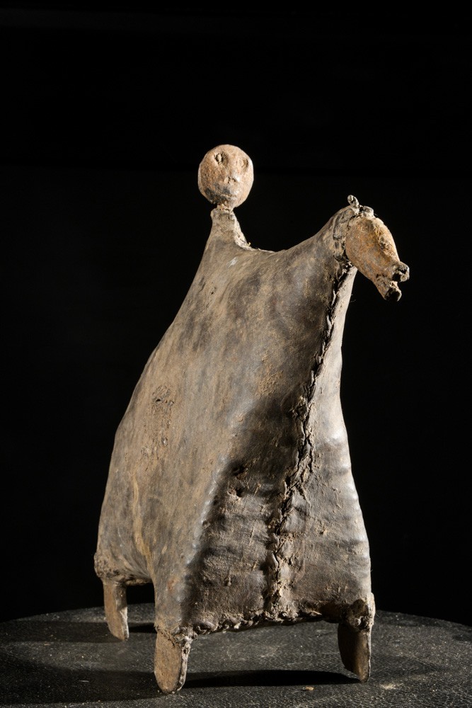 Cavalier et son cheval cuir et fer noir- Matakam - Cameroun
