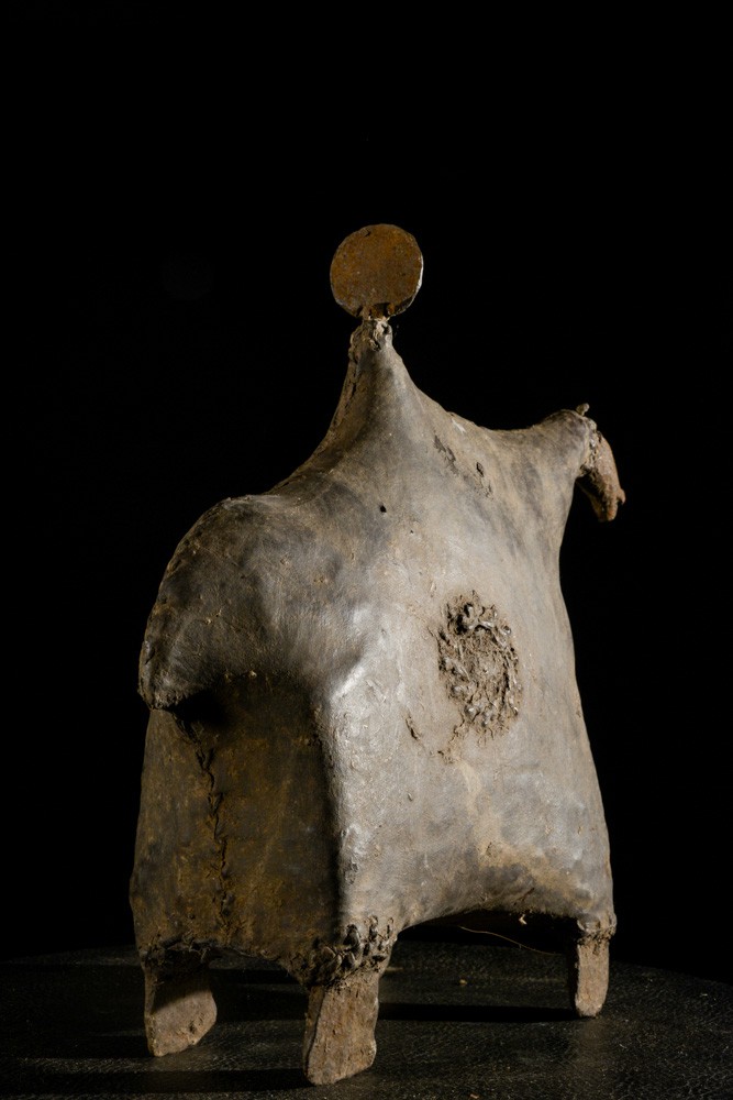Cavalier et son cheval cuir et fer noir- Matakam - Cameroun