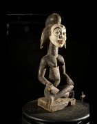 Statuette rituelle feminine - Punu / Pounou Lumbu - Gabon