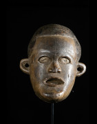 Masque anthropomorphe diminutif - Tabwa - RDC Zaire