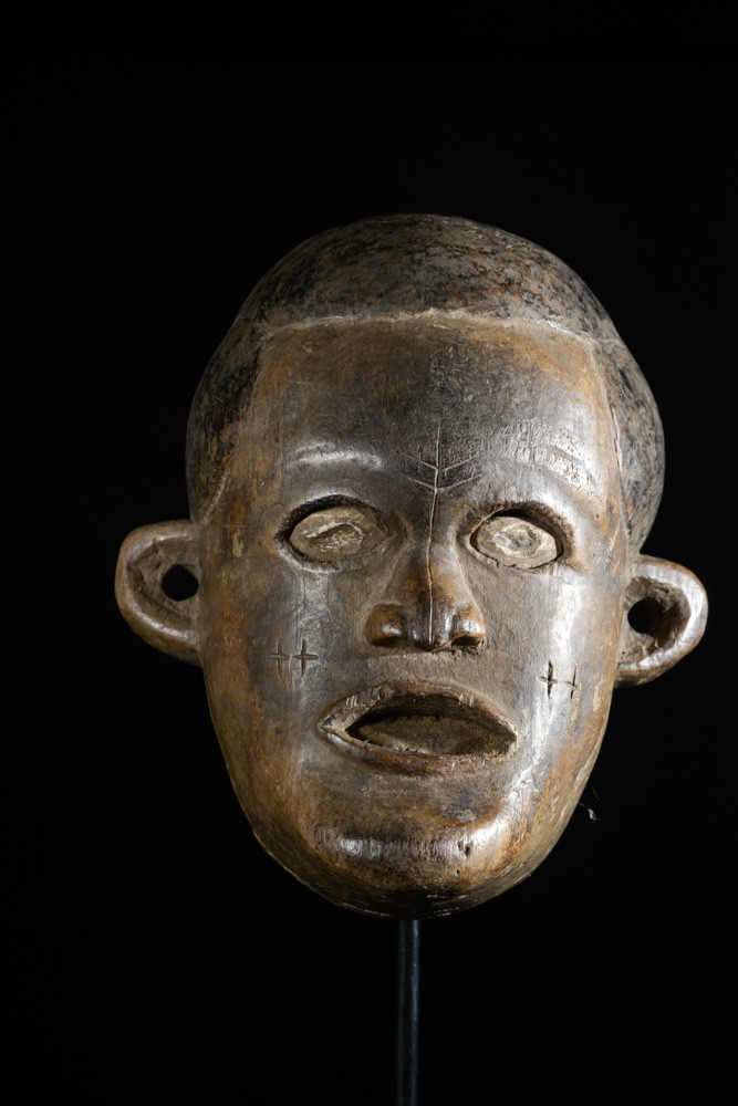 Masque anthropomorphe diminutif - Tabwa - RDC Zaire
