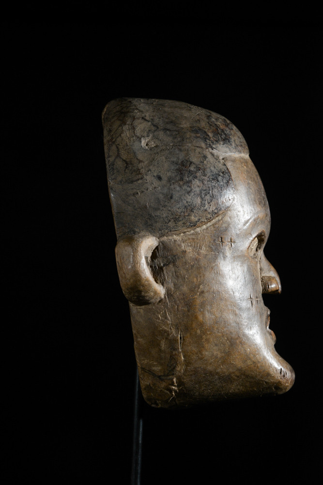 Masque anthropomorphe diminutif - Tabwa - RDC Zaire