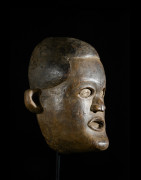 Masque anthropomorphe diminutif - Tabwa - RDC Zaire