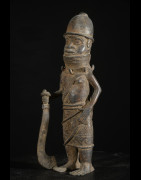 Oba en tenue de guerre - Bini Edo - Benin - Bronzes du Benin