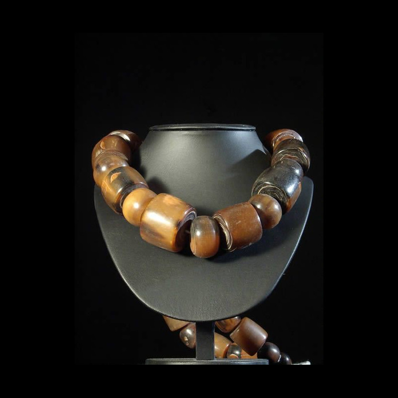 Collier de boules de corne de boeuf - Togo - Bijoux