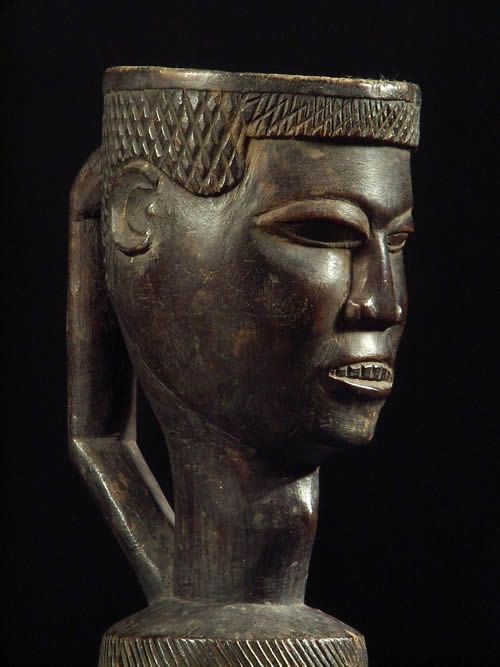 Coupe cephalomorphe - Kuba Wongo - RDC Zaire - Receptacles