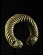 Bracelet monnaie en laiton massif torsade - Minchika - Nigeria
